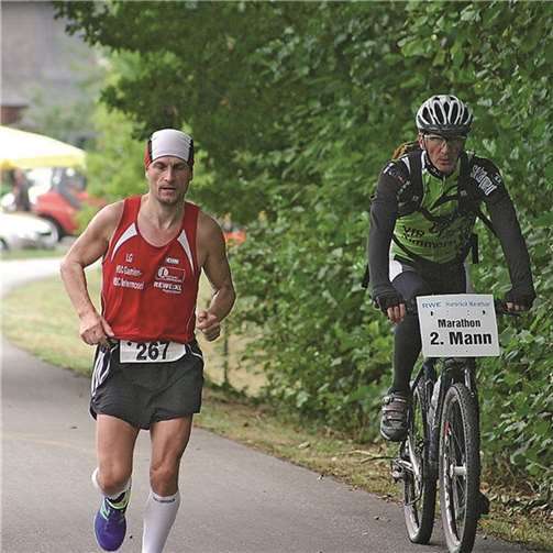 Vadim Penner beim Marathon bei Kilometer 37 auf Platz zwei.privat