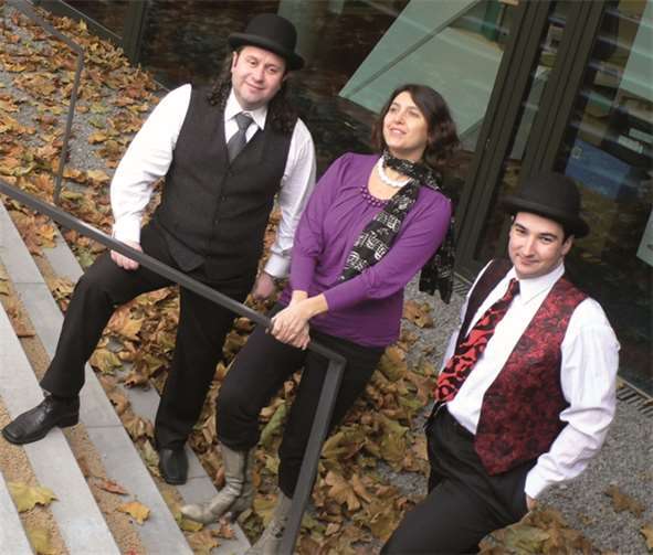 Valeriya Shishkova, Gesang, & Di Vanderer (Sergey Trembitskiy – Klavier, Flöte und Gennadiy Nepomanjaschiy – Klarinette). privat