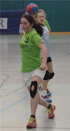 Vanessa Arnold (Grün-Weiß Mendig) beim Wurf.Anke Bous