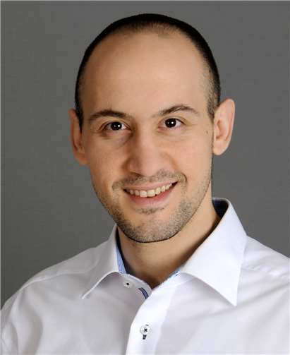 Vasileios Kakos bereitet sich an der Musikschule Remagen auf die Reifeprüfung am Klavier vor. Foto: privat