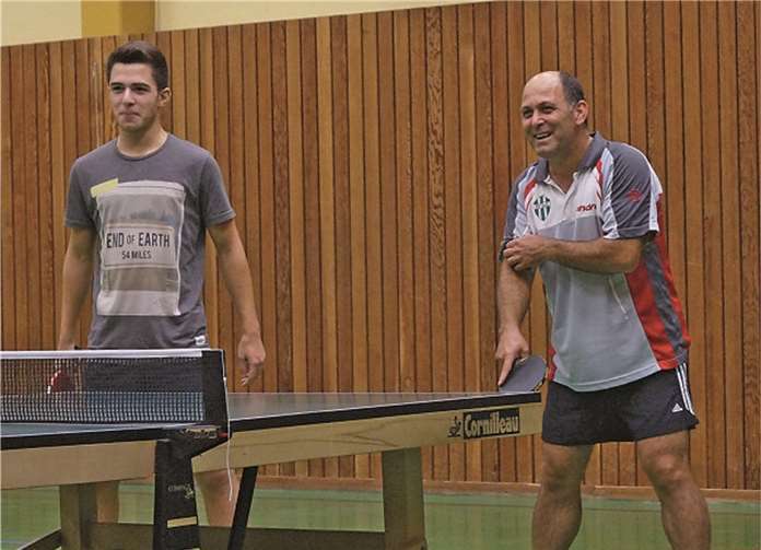 Vater Erkan und Sohn Selim Culha beim Aufwärmtraining.privat