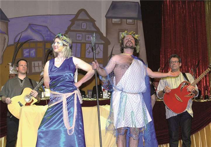 „Vater Rhein“ las Töchterchen „Mosella“ die Leviten. Der kurvenreichen Tochter entlockte er damit nur ein gelangweiltes Grinsen.