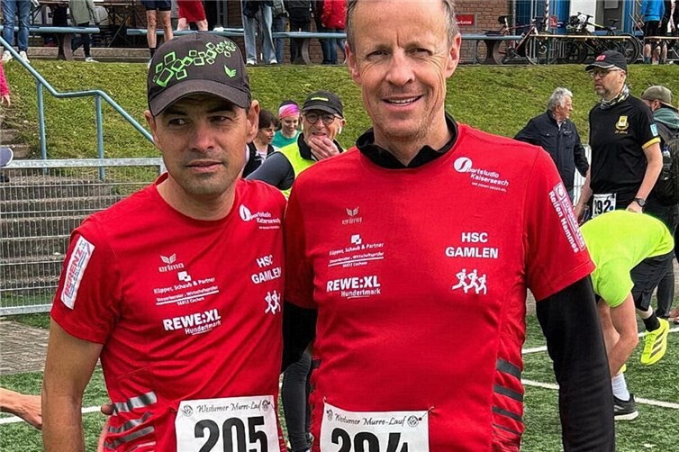 Vatertag in Westum - 10.000 m - Finisher Markus Schmitt und Ivo Baumgart - Vor der Vatertagfeier mal schnell einen 10er