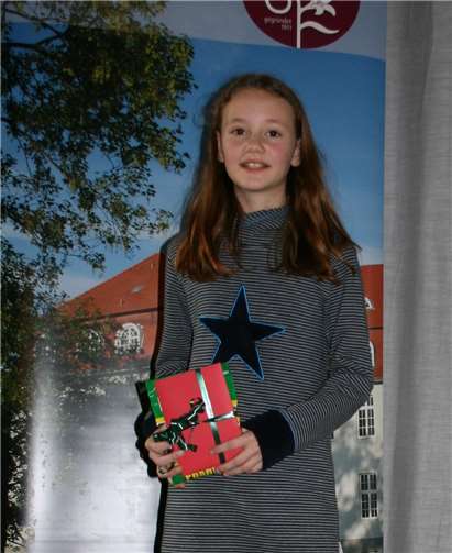 Velia Pasquariello las aus „Die Spur der Donnerhufe“ und gewann damit den Schulwettbewerb am St. Joseph-Gymnasium.privat