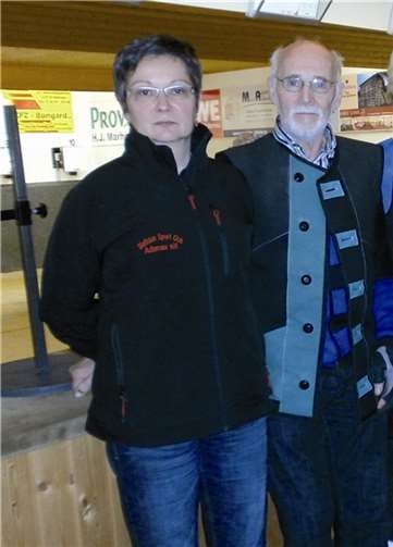 Vera Hartmann und Robert Korden, beide mit erstklassig, glänzenden Medaillen. privat