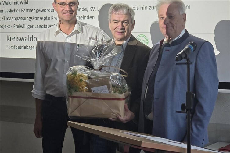 Verabschiedung Dieter Steinebach v. links, Frank Etscheid, Dieter Steinebach, Uwe Werner