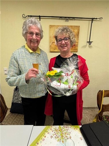 Verabschiedung der 1. Schriftführerin durch die 1. Vorsitzende.