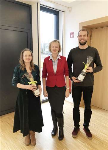 Verabschiedung im Ausschuss für Soziales, Familie, Demografie und Integration: (v.l.n.r.) Nina Schauff, Ausschussvorsitzende Ariane Stech und Heiko Leubecher. Foto: Stadt Meckenheim