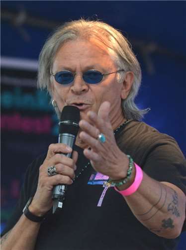 Veranstalter Roger Herzog.  Rüdiger Bartz