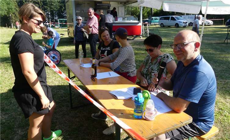 Veranstaltungsleiter und Moderator Thomas Brost (re.) freute sich über den guten Festverlauf.TE