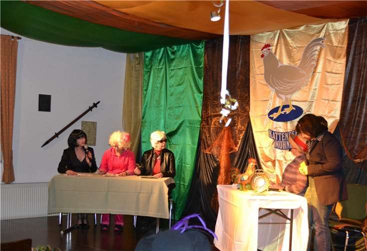 Verausgabten sich beim munteren Beruferaten: Maria Gries, Ilse Thönnes, Marietta Göderz, Liane Buhlmann und Ruth Schmitt (von links). privat