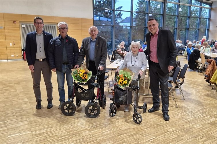 Verbandsbürgermeister S. Busch, U. Mertens, F. Weis, R-M Steinfeldt und Ortsbürgermeister P. Wilkes