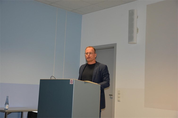 Verbandsgemeindebürgermeister Jörg Lempertz sprach ein Grußwort.