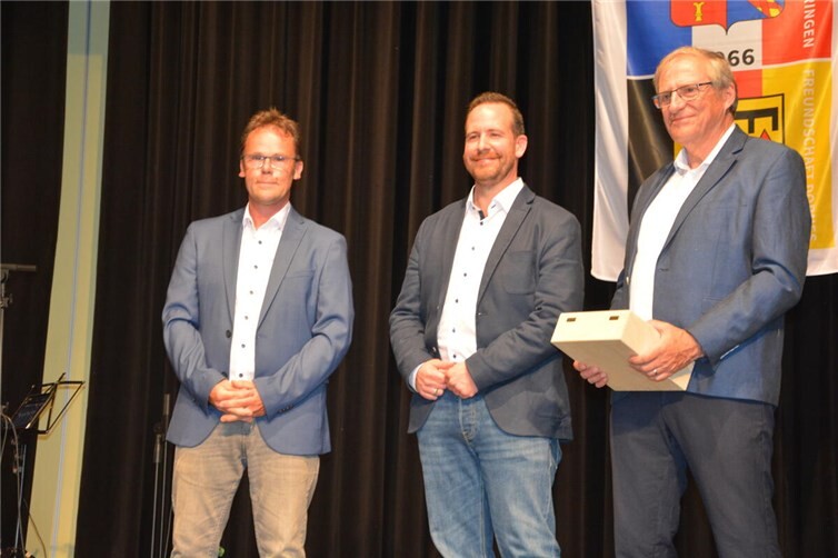 Verbandsgemeindebürgermeister Timo Kanzinger, Ortsbürgermeister Alexander Weber ...