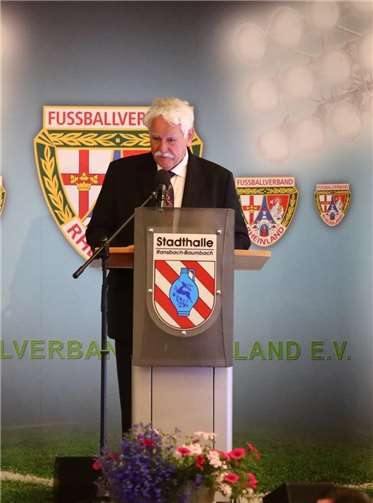 Verbandspräsident Walter Desch führte durch die Versammlung in Ransbach-Baumbach.