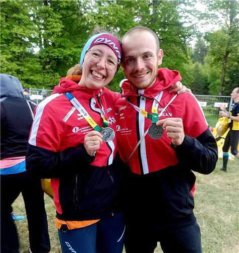 Ultra-Läufe beim Rennsteiglauf Verdiente Finisher-Medaille nach 73,9 km beim Rennsteiglauf von Eisenach nach Schmiedefeld