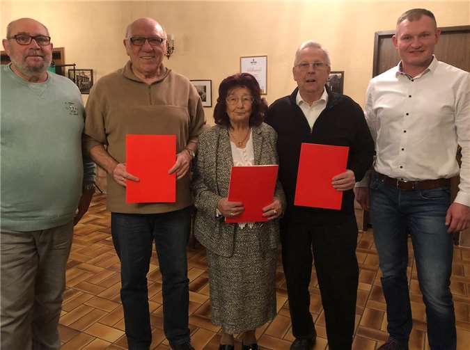 Verdiente Mitglieder der SPD Weißenthurm wurden geehrt.Foto: Olga Kneisler/ SPD Weißenthurm