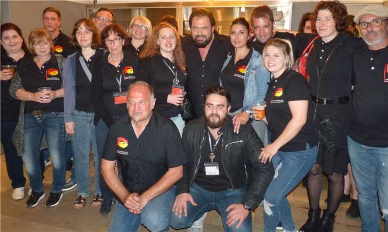 Vereinsmitglieder feierten mit Marian Gold seinen 65. Geburtstag.Fotos: BV