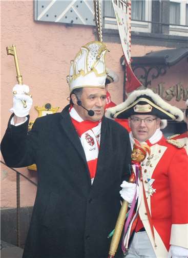 Vereinspräsident Günter Hammes und Vize Michael Brand (re.) führen auch beim traditionellen Rathaussturm stets die CKG-Aktiven an.