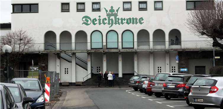 Vergeblich ist die Stadt Neuwied auf der Suche nach einem Gastronomen mit Konzept für die Deichkrone.Foto: FF