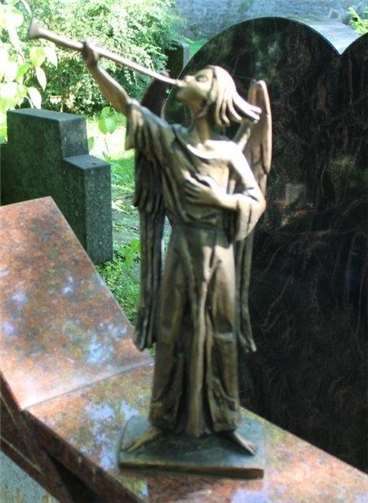 Vergleichsfoto des Bronzeengels. Foto: Polizei