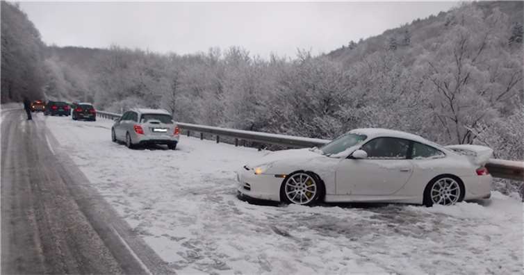 Verkehrsunfall auf der B 412 zwischen Hohenleimbach und Kempenich. privat