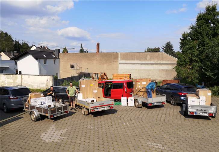 Verladung der Elektrogeräte vom Bauhof Nickenich.Foto: privat