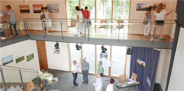 Vernissage der Fotoausstellung "Horizonte des Lebens". privat