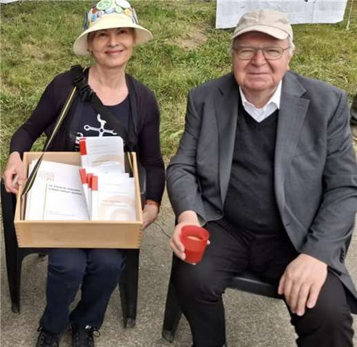Veronika Raß und Weihbischof Otto Georgens.