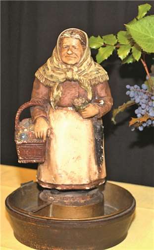 Veronika Schüffelgen … als kleine Tonfigur verewigt.