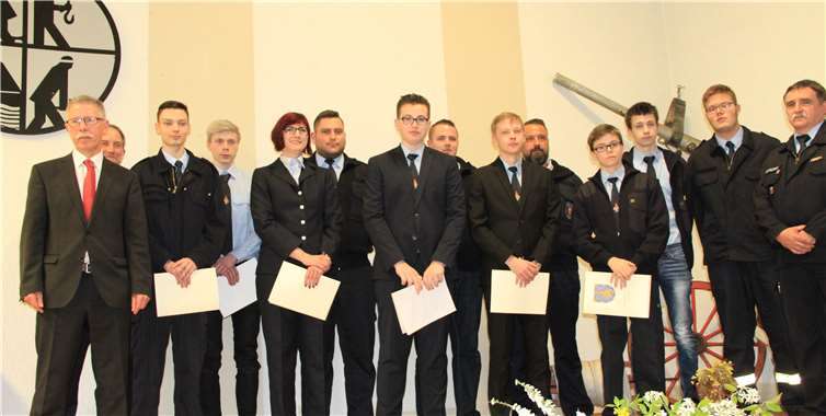 Verpflichtet wurden: Daniel Jaudzems FF Nievern, Fabian Kremer FF Nievern, Jonas Böhnisch FF Bad Ems, Jerome Friedrich FF Bad Ems, Maximilian Hausen FF Bad Ems, Joshua Zeitvogel FF Dausenau, Bettina Kästner FF Dausenau, Simon Fuchs FF Fachbach, Noah Krämer FF Miellen, Jeremy Keuper FF Arzbach, Jens Schnabel FF Frücht, Achim Kaup FF Frücht. MFU