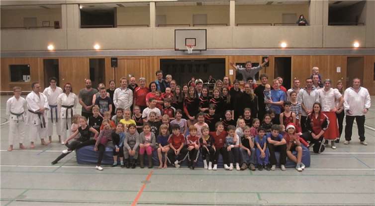 Verschiedene Abteilungen hatten fleißig trainiert und zeigten tolle Vorführungen. privat