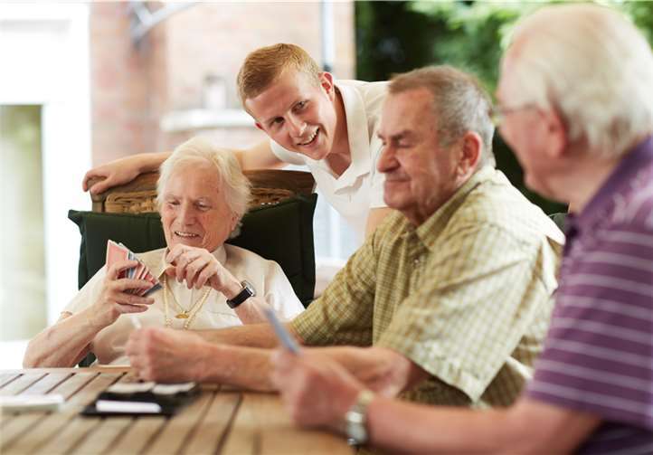 Verschiedene Freizeitangebote, in Gemeinschaft mit Gleichgesinnten, lassen der Langeweile keinen Raum. Marcus Gloger