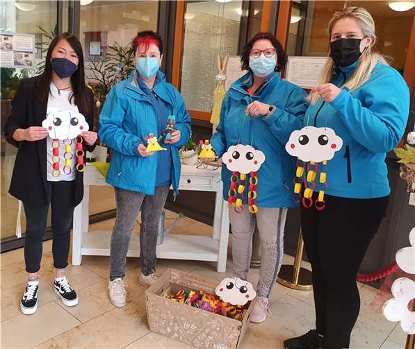 Verschiedene Osterhasen Varianten, Regenbogen Wolken u.v.m. wurde im Handumdrehen zusammengebastelt. Foto: privat
