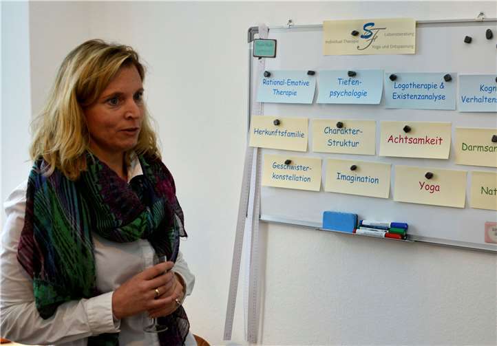 Verschiedene Therapiemöglichkeiten und Ansatzpunkte werden von Sonja Friesenhahn als psychologische Heilpraktikerin genutzt.