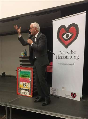 Verschiedene Vorträge standen auf dem Porgarmm.