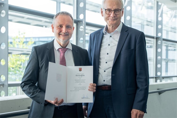 Verstärkung an der Hochschule Koblenz: Prof. Dr. Johannes Pellenz verstärkt den Fachbereich Ingenieurwesen. Hier mit Prof. Dr. Karl Stoffel, Präsident der Hochschule Koblenz. 