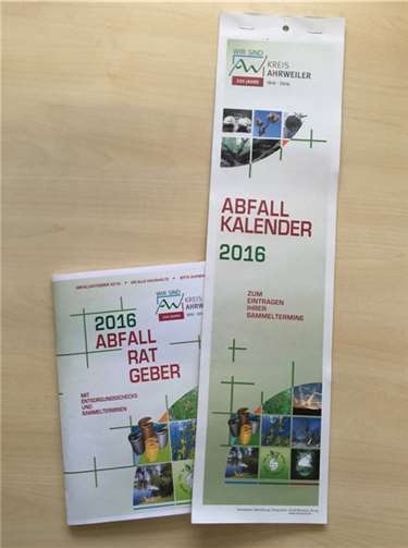 Vertrautes Druck-Duo rund um die Abfallwirtschaft: der Abfall-Ratgeber und der Abfall-Kalender für 2016. KV AW