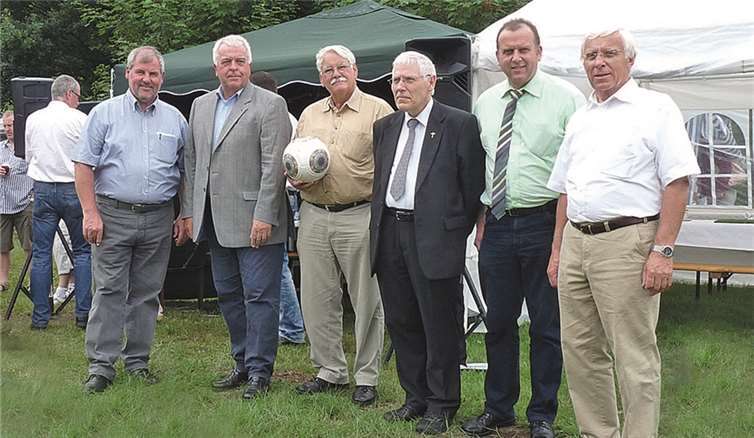 Vertreter aus Politik, Sport und Kirche gaben sich die Ehre.Fotos: SF