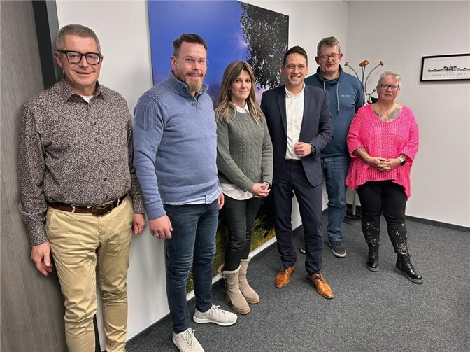 Vertreter der Bürgerinitiative Meckenheim im Gespräch mit Bürgermeister Sven Schnieber (v.l.n.r.): Erster Beigeordneter Hans-Dieter Wirtz, Sven Blaschke, Sandra Blaschke, Bürgermeister Sven Schnieber, Bernd Ewert, Susanne Bölt. Foto: privat