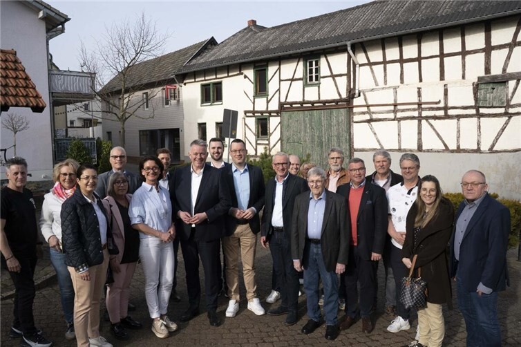 Vertreter der CDU-Grafschaft im Austausch mit Spitzenkandidat Gordon Schnieder und Wahlkreiskandidat Guido Orthen.  Foto: M. Schneider