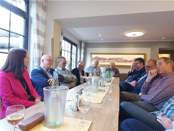 Vertreter der Gemeinden zwischen Blankenrath und Ulmen haben lebhaft diskutiert und gemeinsam mit Sonja Bräuer um Positionen gerungen. Quelle: Team Sonja Bräuer