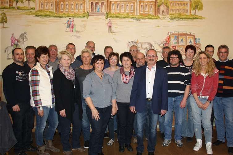 Vertreter der Kesselheimer Ortsvereine mit neugewähltem Vorsitzenden Hermann-Josef Bretz (Mitte) und Stellvertreter Günter Naunheim (rechts).privat