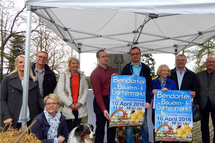Vertreter der Stadt und der Werbegemeinschaft Blickpunkt stellten das abwechslungsreiche Programm vor. GM