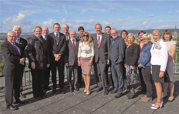 Vertreter des Förderkreises und verschiedener Vereine zeigten der englischen Abordnung die schönsten Ecken der Stadt Neuwied. Stadt Neuwied