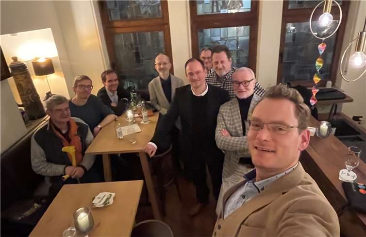 Vertreter des Ortsvereinsvorstandes rund um den Kultur- und Schuldezernenten Ingo Schneider und Stadtratsmitglied Fritz Naumann. Quelle: SPD-Ortsverein Altstadt-Rauental