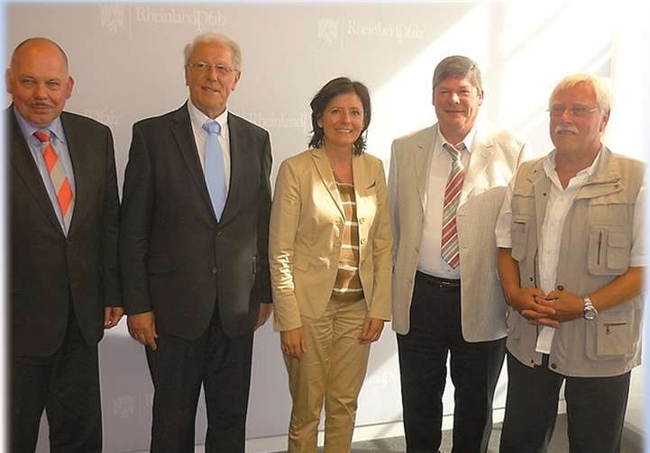 Vertreter von Bürgerinitiativen gegen Bahnlärm aus dem Mittelrheintal waren zu einem Meinungs- und Informationsaustausch zu Gast bei Ministerpräsidentin Malu Dreyer in der Staatskanzlei in Mainz.  Privat