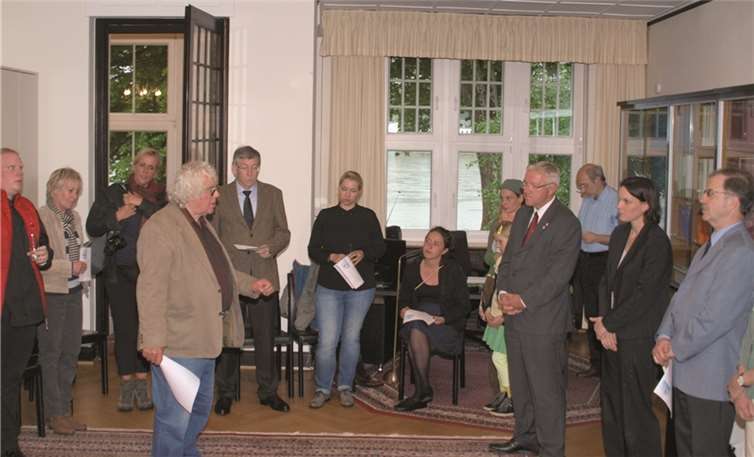 Vertreterinnen und Vertreter der einzelnen Institutionen stellten ihre Projekte vor und erläuterten in Kurzform ihr Engagement im Einzelnen. US