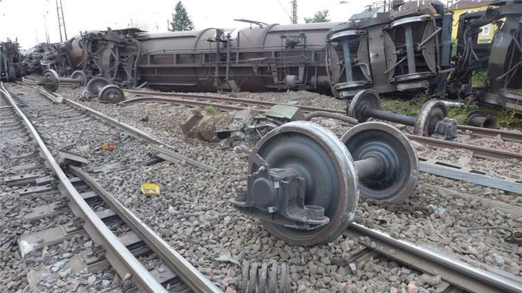Verunglückte Kesselwagen. 