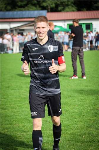 VfB-Spielführer Yannick Dillmann geht gut gelaunt in die wohlverdiente Winterpause. Foto: Max Jäger